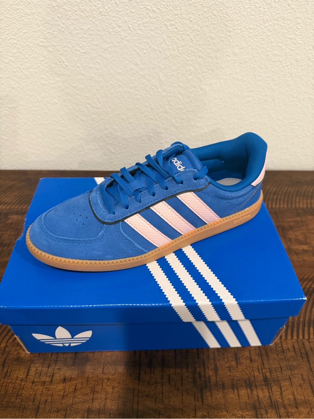 NEW Adidas Women’s 7.5/Men’s 6.5 Blue Suede with Light Pink Stripes, never worn